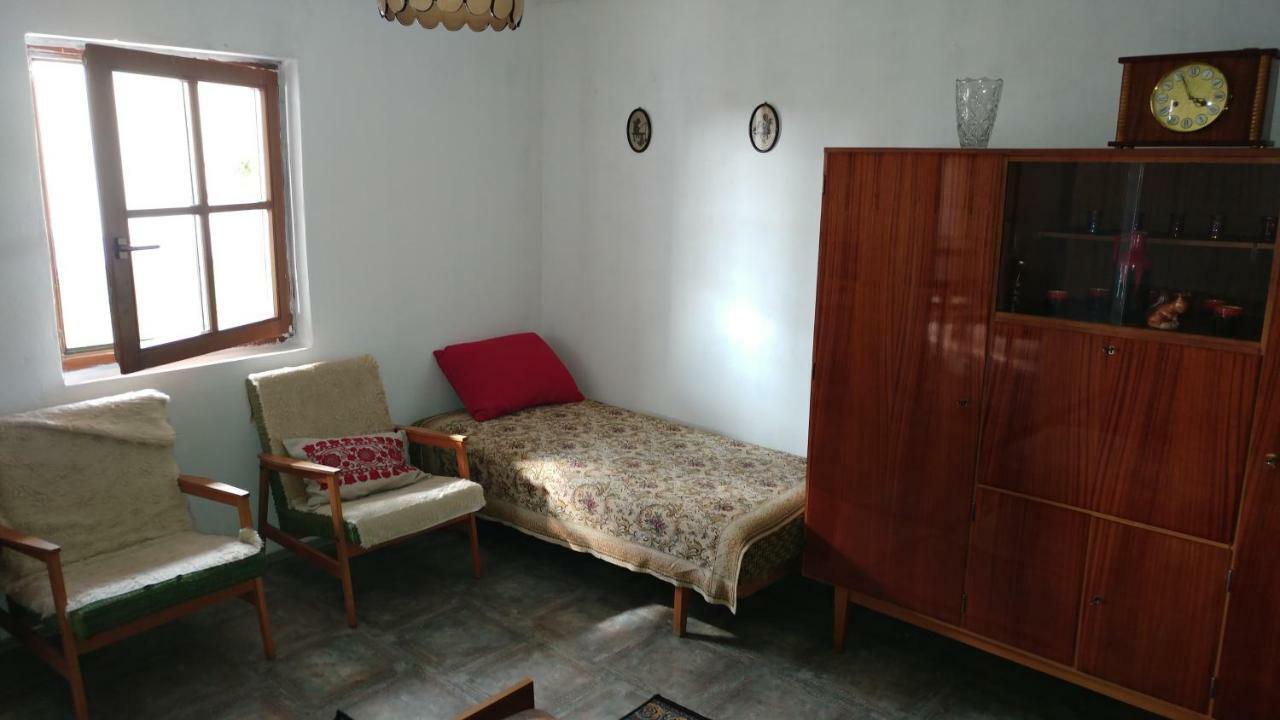Oncsa Vendeghaz Hotel Gyongyos Luaran gambar